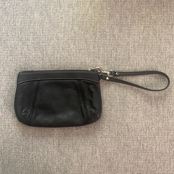 Coach wristlet - Picture 2 of 3